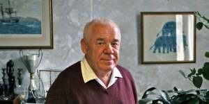 Bullimore,pictured here at home in Bristol in 2006,died of cancer in 2018.