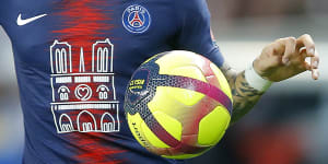 Paris St-Germain pay tribute to Notre Dame in clinching French title