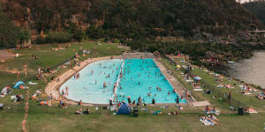 Launceston's Cataract Gorge - green lawns,public pool and stunning natural surroundings just minutes from the CBD.