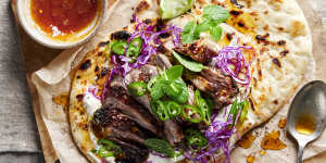 Spicy Indian lamb naan with slaw:quicker than ordering takeaway.