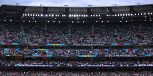 MCG bathed in English blue,but green was colour of the Cup