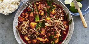 Sultanas add pops of sweetness to this massaman curry with cauliflower,potato and okra.