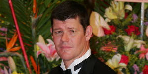 MACAU,CHINA - MAY 12:Australian entertainment giant James Packer attends the casino hotel Crown Macau's official opening ceremony May 12,2007 in Macau,China. Melco PBL Entertainment operated Crown Macau self-proclaims itself a six-star casino hotel built as a joint venture of the Hong Kong based Melco International Development Limited and Australian based Publishing and Broadcasting Limited. (Photo by MN Chan/Getty Images) James Packer.?