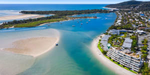 24/8 Quamby Place,Noosa Heads sold under the hammer.