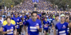 Perth runners take to the streets for charity in City to Surf spectacular