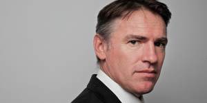 In a'line-ball'seat,Rob Oakeshott is trying to make his political comeback