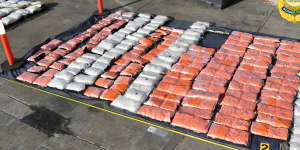 Anonymous tip leads police to discover 900kg meth imported into Sydney