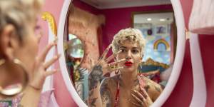 Lauren LaRouge,a former burlesque dancer,now a creative nail artist at Love LaRouge,her salon in Sydney’s Stanmore.