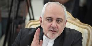 Iran's foreign minister Javad Zarif said his country would not"blink"to defend its territory.