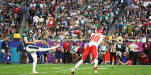 Arryn Siposs punts for the Philadelphia Eagles against the Kansas City Chiefs during last year’s Super Bowl.