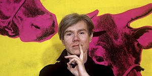 Andy Warhol with Cow Wallpaper,Los Angeles,1966,by Steve Schapiro. The wallpaper has been recreated at the National Gallery of Victoria for the Andy Warhol| Ai Weiwei exhibition.