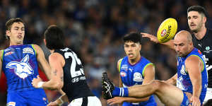 North Melbourne veteran Ben Cunnington wasn’t overly happy when substituted off against Carlton on Good Friday.