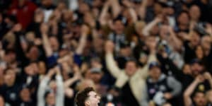 Blue heaven:Carlton snatch victory in finals win for the ages