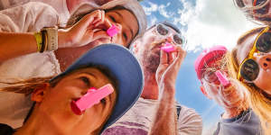10,000 Kazoos,presented by Health and Wellbeing Queensland,invites the public to take part in a mass musical event. 