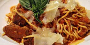 Go-to dish:Pasta alla chitarra,ragu della mamma come prima.
