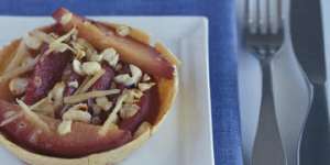 Quince tart with ginger and hazelnuts.
