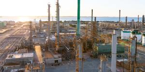 British oil giant BP has announced the closure of Perth's Kwinana oil refinery,the largest in the nation,leaving 600 workers out of a job.