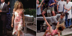 Sarah Jessica Parker and Chris Noth filming Sex and the City in 2000,with Parker wearing a dress by Australian designer Richard Tyler.