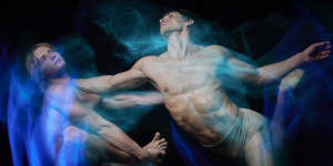 Momenta,choreographed by Rafael Bonachela and performed by Sydney Dance Company.