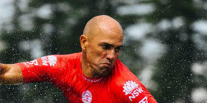 Kelly Slater has ‘no chance of getting in’ if not vaccinated:sports minister