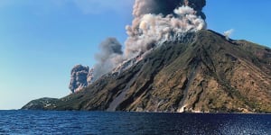 Italy's Stromboli volcano erupts,fatality reported