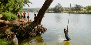 Firefighters warn of extreme conditions as NSW breaks September weather records