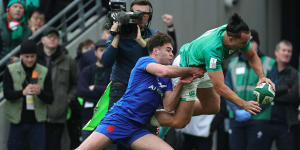 Ireland down France in Six Nations classic,Scotland thump Wales