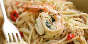 Spaghetti with blue swimmer crab and prawns.