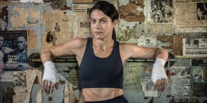 Kadee Hollis former actress/model now competing as an amateur boxer 