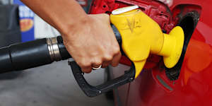 Australia is seeking to boost its fuel imports as Trump’s war timeline heightens risks of petrol and diesel shortages. 