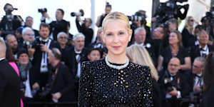 Kelly Rutherford.