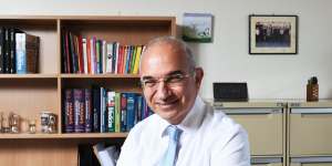 Professor Emad El-Omar,director of the Microbiome Research Centre.