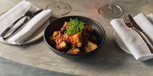 Crisp eggplant in spicy fermented bean paste.