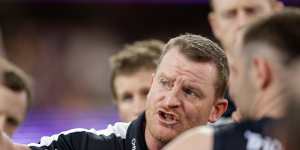 Time for a tactical change:AFL great Nathan Buckley says Michael Voss and the Blues need to rethink the way they are handling opponents.