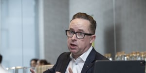 Qantas CEO Alan Joyce is facing continued criticism over delays,cancellations,and baggage issues he says is the airport’s responsibility.