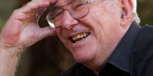Clive James spoke about his tour of Australia in 2007. 
