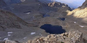 Mystery on the mountain:Climbers find skeleton,but no-one can ID it