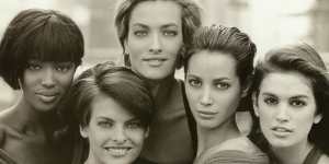 Tatjana Patitz (centre) photographed by Peter Lindbergh alongside Naomi Campbell,Linda Evangelista,Christy Turlington and Cindy Crawford for the January 1990 issue of British ‘Vogue’.