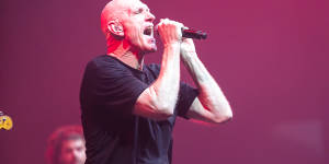Peter Garrett berated the audience for not engaging with the new material.