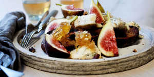 Treat yourself to figs,blue cheese,honeycomb and pecans.