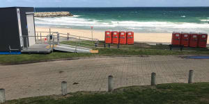 Dunny drama diffused as Cottesloe Council agrees to take over tea house toilets