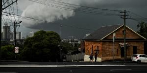 A shelf cloud moves over Parramatta as severe storms enter Sydney.
