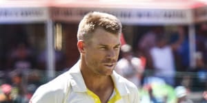 Warner resists lucrative tell-all offers but ready to front teammates