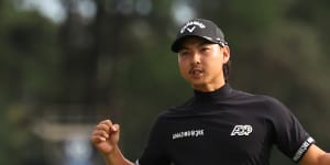 Min Woo Lee clings to Australian Open lead as crazy finish awaits