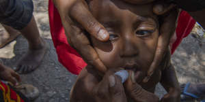Polio vaccinations at the 8 Mile Settlement just outside Port Moresby.