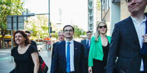 Barrister Sue Chrysanthou,SC (left),and surgeon Munjed Al Muderis (centre) outside the Federal Court in September.