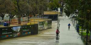 Greenline project on Yarra delayed by up to a year as works stop for summer