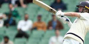 Harris plays an expansive shot against a star-studded NSW bowling attack at the MCG on Sunday.