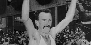 Rob De Castella winning the 1986 Boston Marathon.