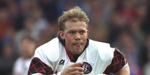 Bobbie Goulding playing for St Helens in 1997.